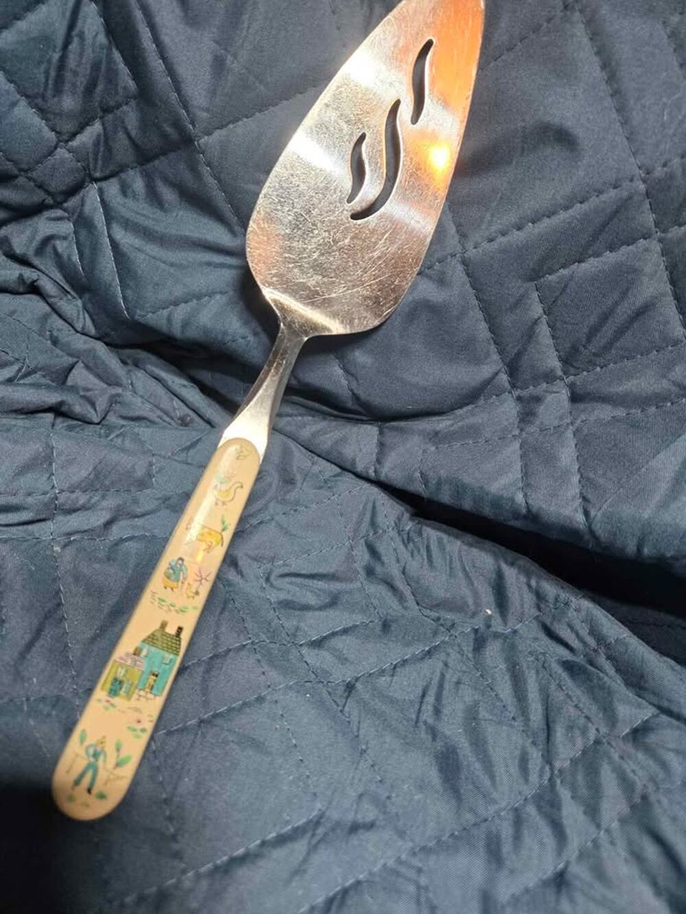 International Heartland Pie Cake Server